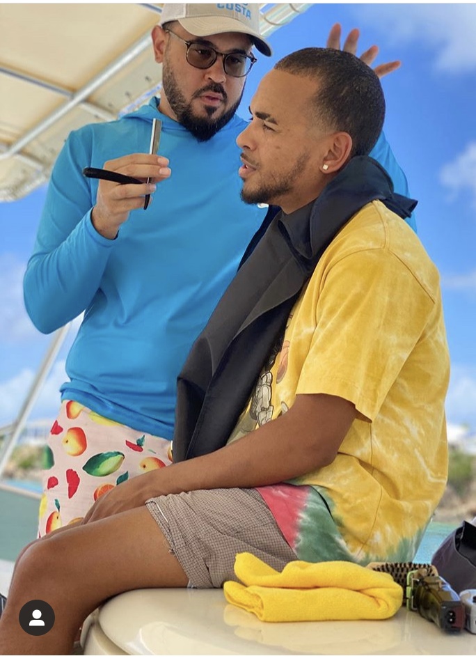 Rafy Pina se las busca como barbero - Primera Hora